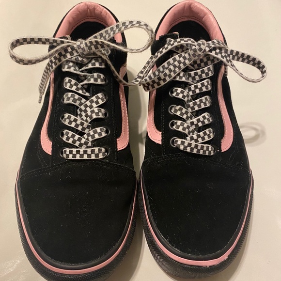 Never worn Lazy Oaf x Vans shoes. Compare at 259 - Picture 2 of 4
